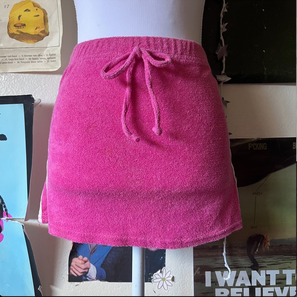 💒 Y2K Hot Pink Mini Track Skirt 💒